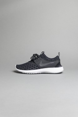ZAPATILLA UNISEX NIKE JUVENATE NEGRA 