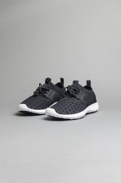 ZAPATILLA UNISEX NIKE JUVENATE NEGRA 