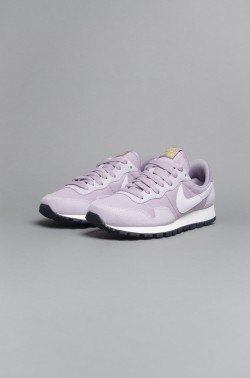 ZAPATILLA MUJER NIKE AIR PEGASUS 83 LAVANDA