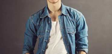 3 formas de llevar una camisa vaquera