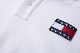 Polo Tommy Jeans Badge Blanco Hombre